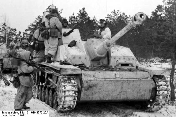 Bundesarchiv_Bild_101I-089-3779-25A,_Russland,_Stumgeschtz_III