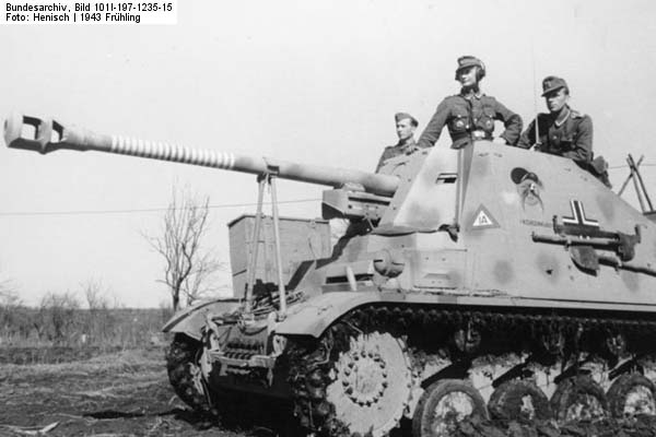 Bundesarchiv_Bild_101I-197-1235-15,_Russland-Mitte,_Panzerjger_'Marder_II'