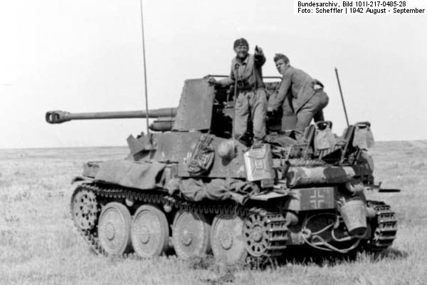 Bundesarchiv_Bild_101I-217-0485-28,_Russland-Sd,_Panzerjger_Marder_II