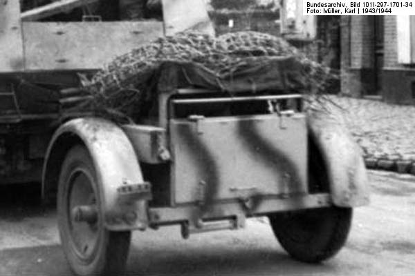 Bundesarchiv_Bild_101I-297-1701-34,_Im_Westen,_Jagdpanzer_'Marder_I'