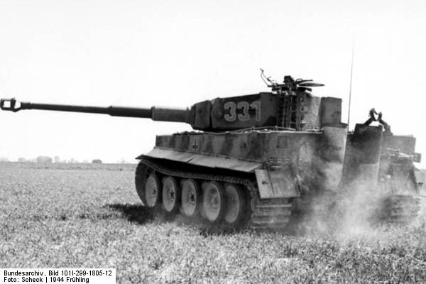Bundesarchiv_Bild_101I-299-1805-12,_Nordfrankreich,_Panzer_VI_(Tiger_I)
