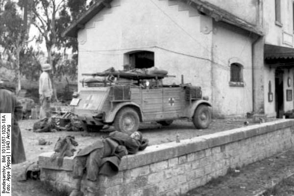 Bundesarchiv_Bild_101I-557-1020-18A,_Tunesien,_Kriegsgefangene,_Verwundete