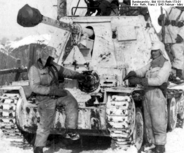 Bundesarchiv_Bild_101III-Roth-173-01,_Russland,_Raum_Charkow,_Jagdpanzer