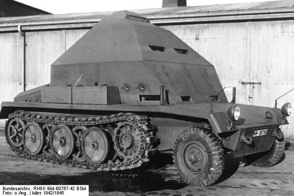 Bundesarchiv_RH8II_Bild-B0767-42_BSM,_Peenemünde,_Feuerleitpanzer
