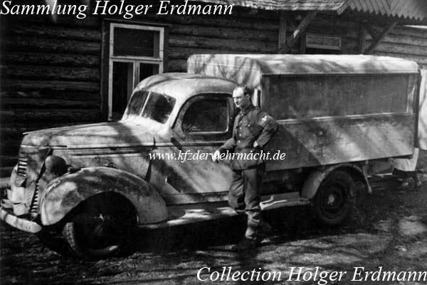 Chevrolet_1939_1,5t_LKW_vor_russ_Bauernhaus_verm_58_ID