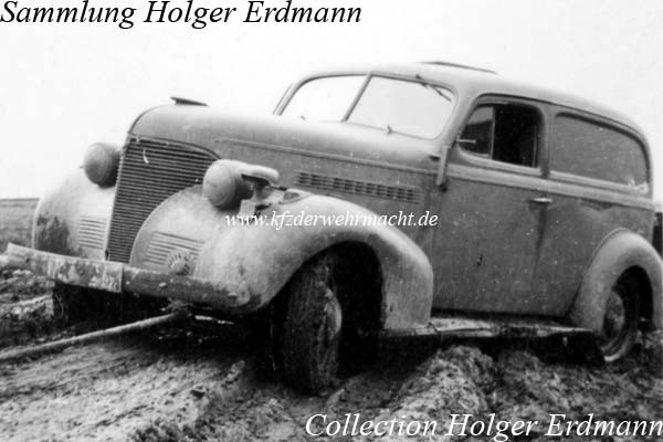 Chevrolet_1939_Master_(DeLuxe)_im_Schlamm