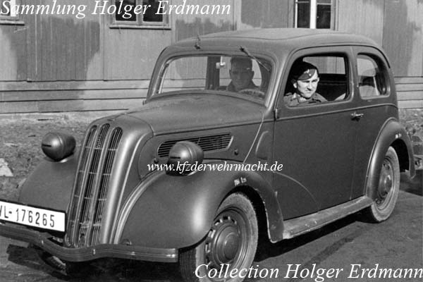 Ford_7W_Ten_2door_saloon_WL