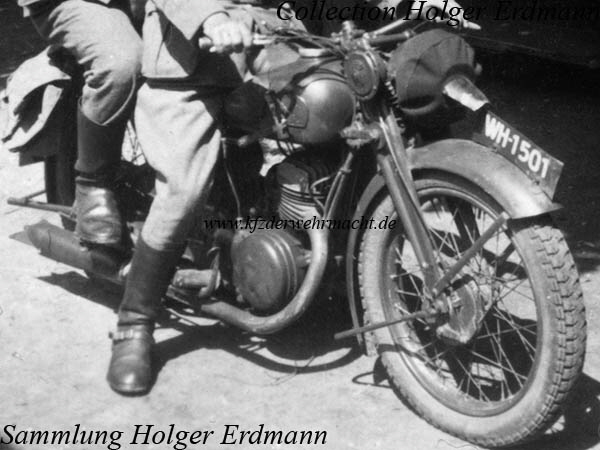 Triumph_B_204_WH-1501_HE