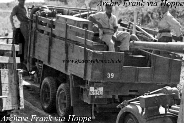 Henschel 33 mFlakKw WL-105512, Frank via Hoppe