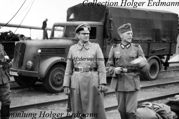 Henschel_40_S_beim_Fahrzeugverladen_Stettin_Mai_40