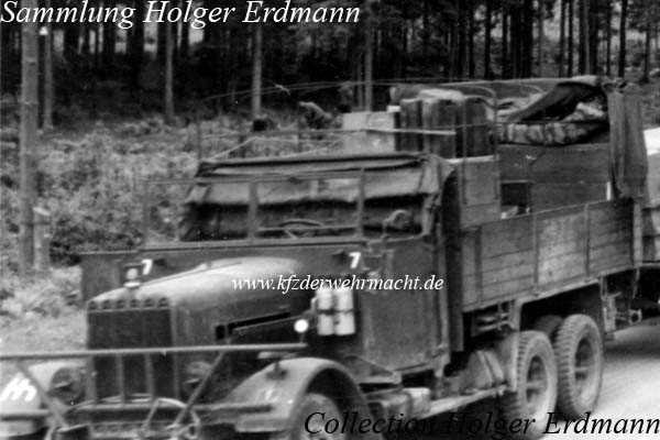 Henschel_Typ_33___Studebaker_K25_mit_Sturmbootanhanger_PzGrp3