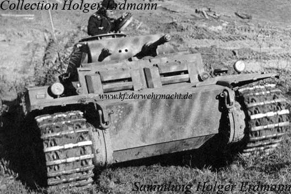 Panzer_II_J_im_Gelnde_PzAbt_zbV66_HE