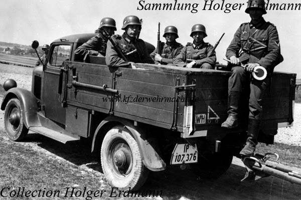 Opel_Blitz_2,0-12_Kfz_69_Behelf_bung_03_40_HE