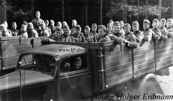 Opel_Blitz_3,6_36_S_m_Lkw_off_(o)_Ausfl_Herrmannsdenkmal_HE