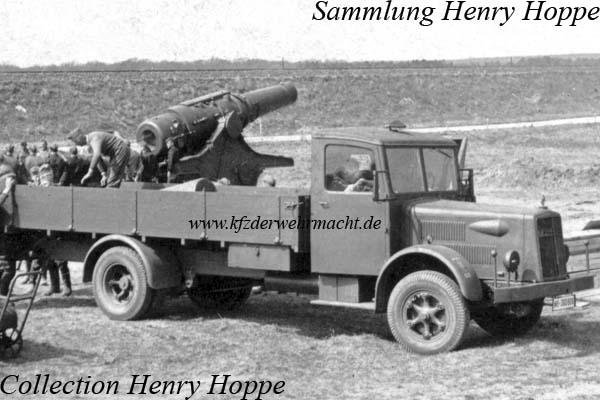 Krupp_LD_4_M_232_&_42cm-Haubitze_16_Skoda