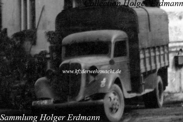 Matford_V8-81_Lkw_WL_vor_Landhaus