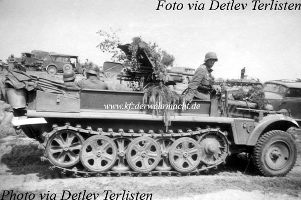 SdKfz_10_mit_3,7cm_Pak_35_Sfl