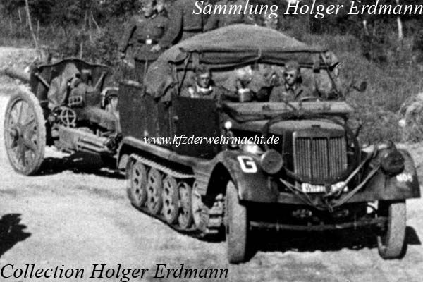 SdKfz_11_le_Zgkw_3t_&_10,5cm_leFH18_Krz_auf_Feldweg