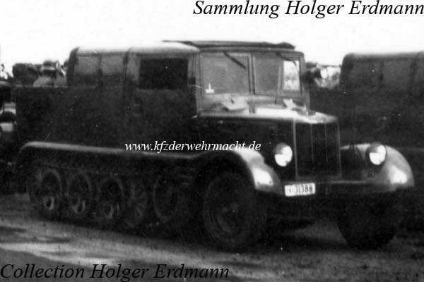 SdKfz_11_le_Zgkw_3t_&_10,5cm_leFH18_Krz_in_Weimar