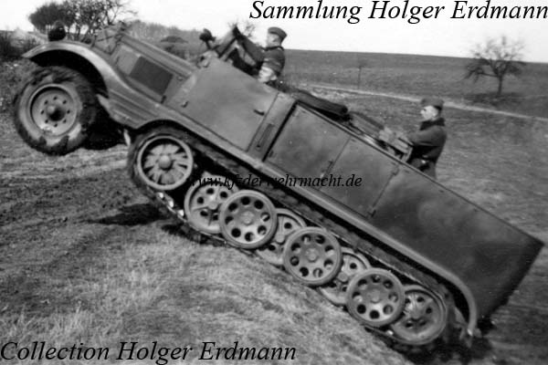 SdKfz_11_le_Zgkw_3t_bei_Gelndefahrt