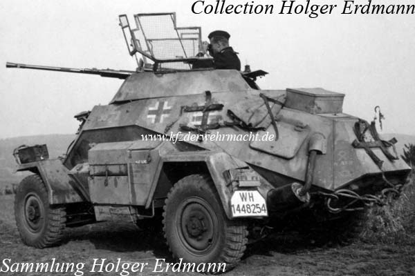 SdKfz_222_Georg_Scholz_beobachtet_PzAA14_14_PD