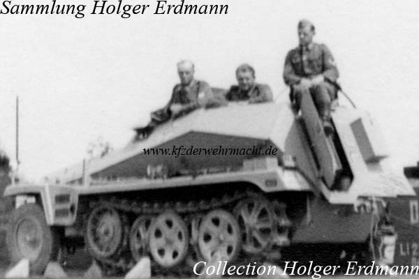 SdKfz_250_01_A-E_auf_Bahn_verladen_01