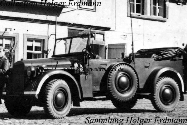 m_gl_E-Pkw_Kfz_15_FuKw_vor_Schwarzburger_Hof